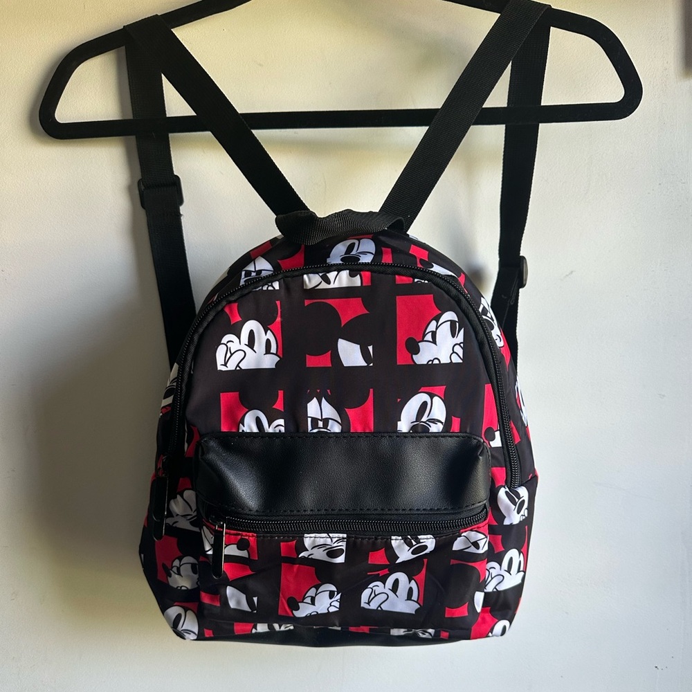 Bioworld Mickey Mouse mini-backpack